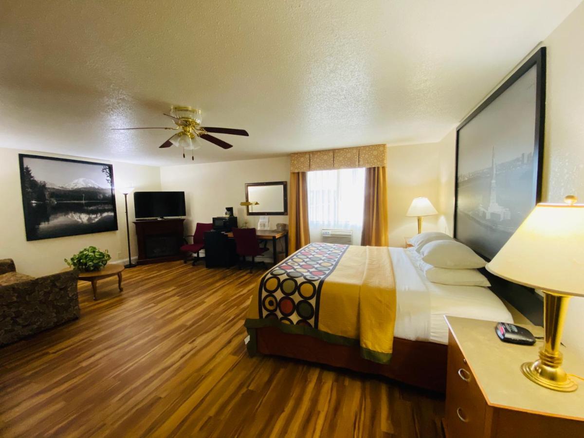 Super 8 By Wyndham Anderson/Clemson Area Motel Exterior photo