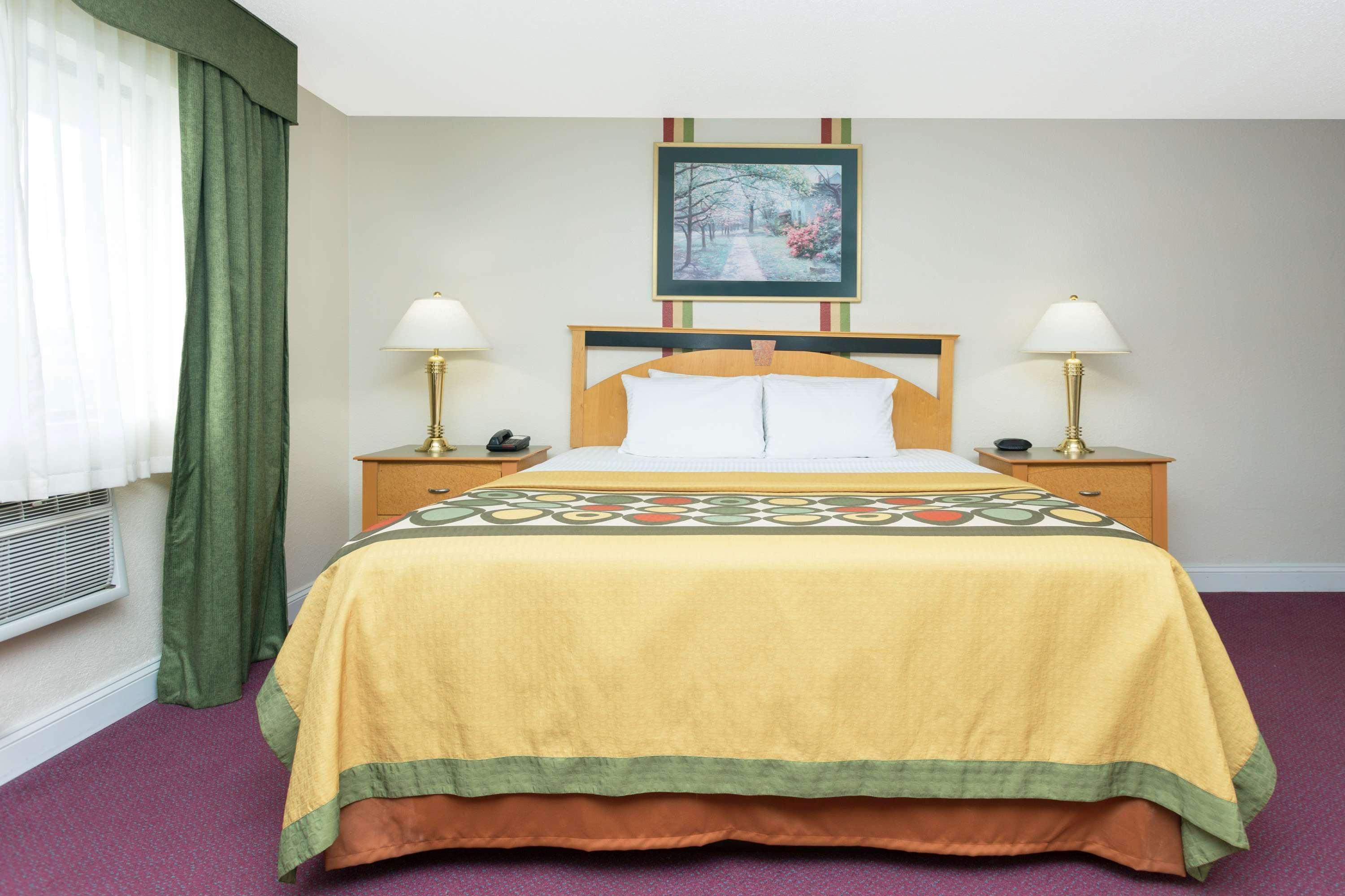 Super 8 By Wyndham Anderson/Clemson Area Motel Exterior photo